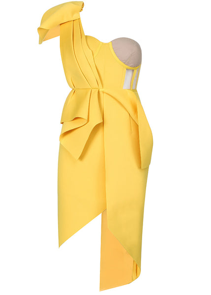 Une robe jaune